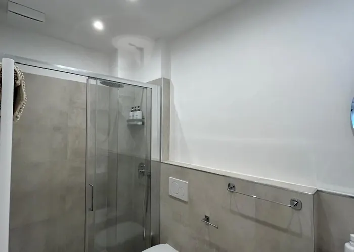 ゲストハウス La Cuccagna アラッシオ